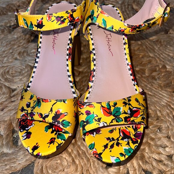 BETSEY JOHNSON Floral Opportunity Ankle strap heel - Picture 5 of 11